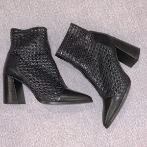 River Island Black Leather Ankle Boots Basket  Weave side zipper 
Size 9